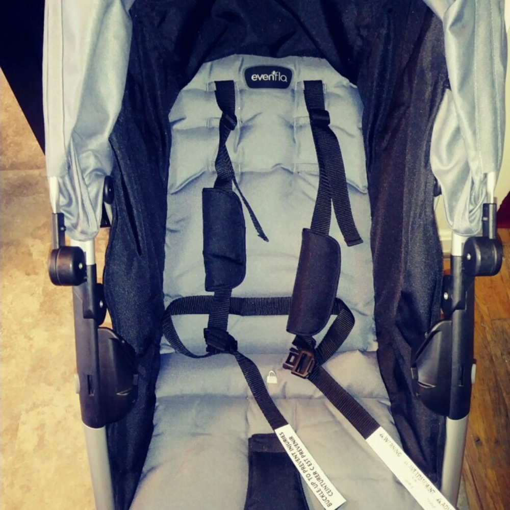 Baby stroller - Picture 3 of 4